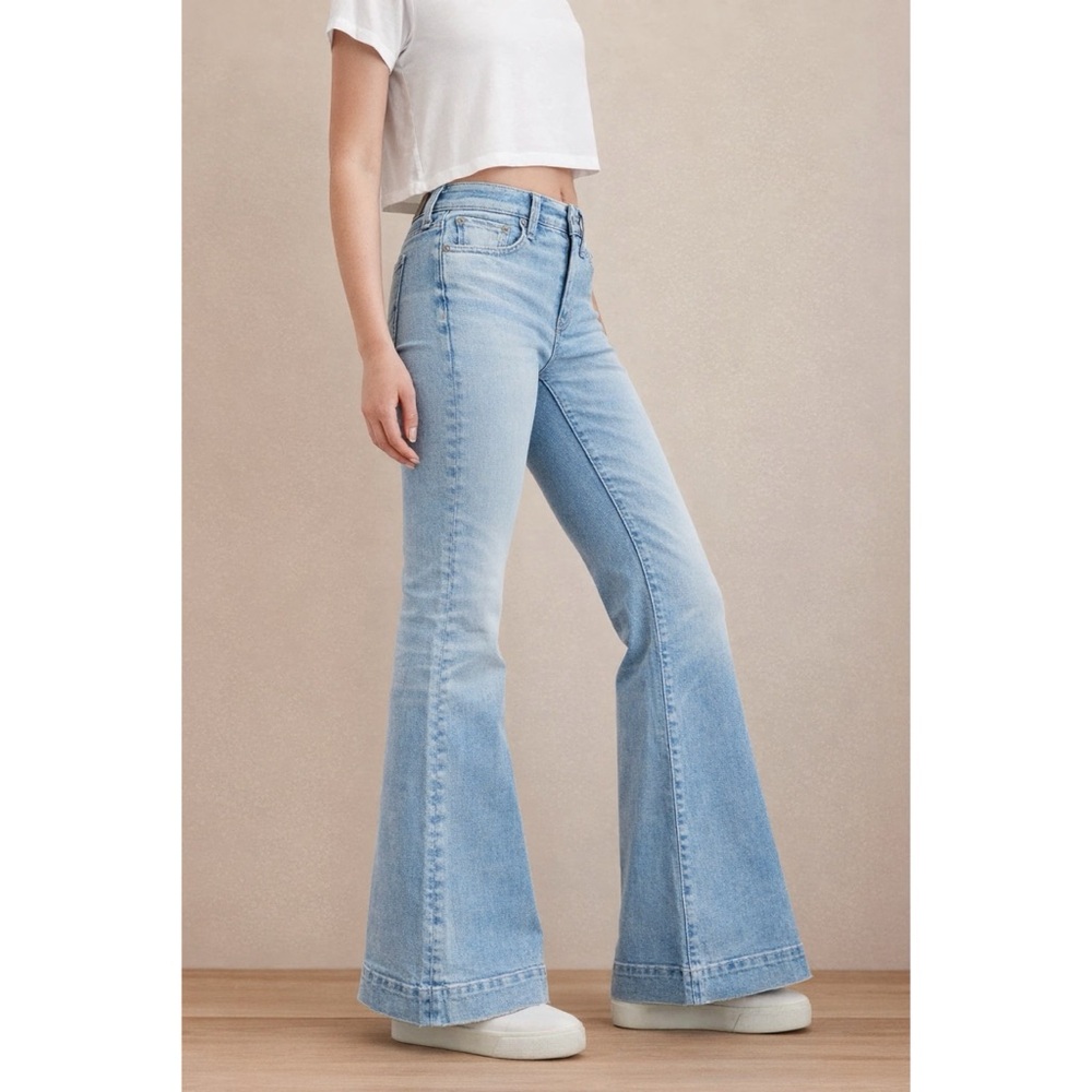 American Eagle High Rise Flare | 70s Inspired Denim